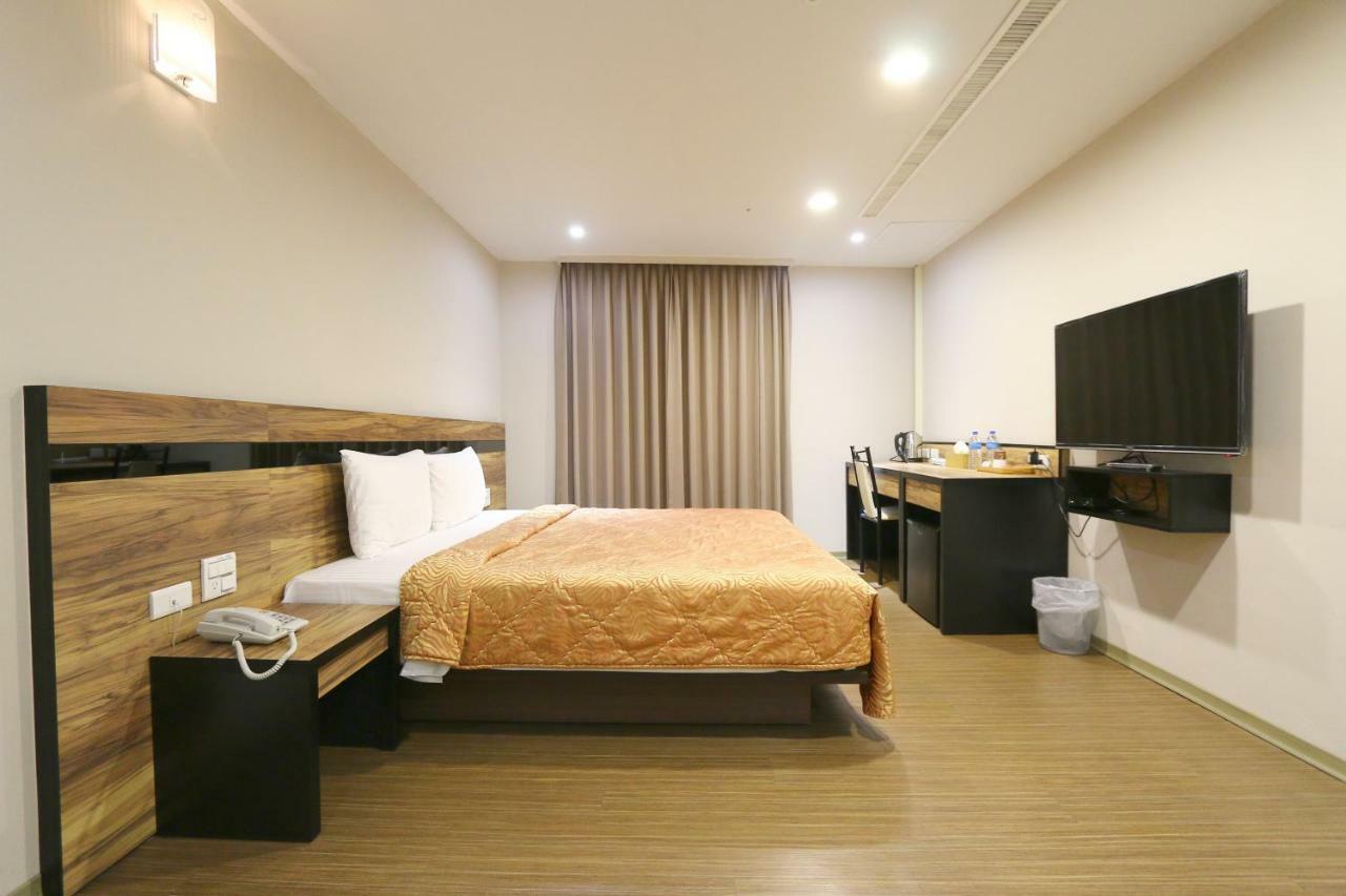 鼎立安商務旅館 Dinglian Hotel 융캉 외부 사진