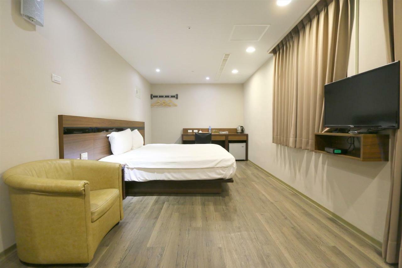 鼎立安商務旅館 Dinglian Hotel 융캉 외부 사진