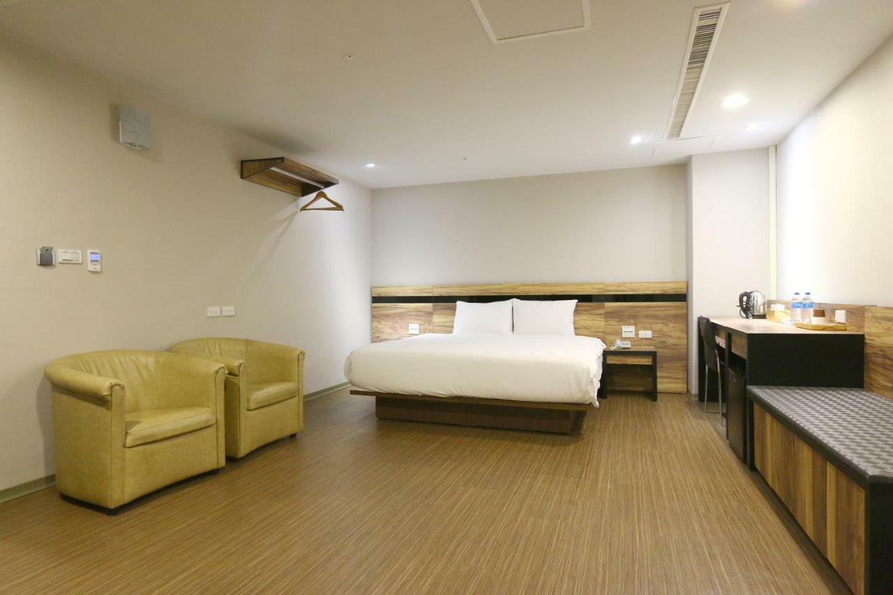 鼎立安商務旅館 Dinglian Hotel 융캉 외부 사진